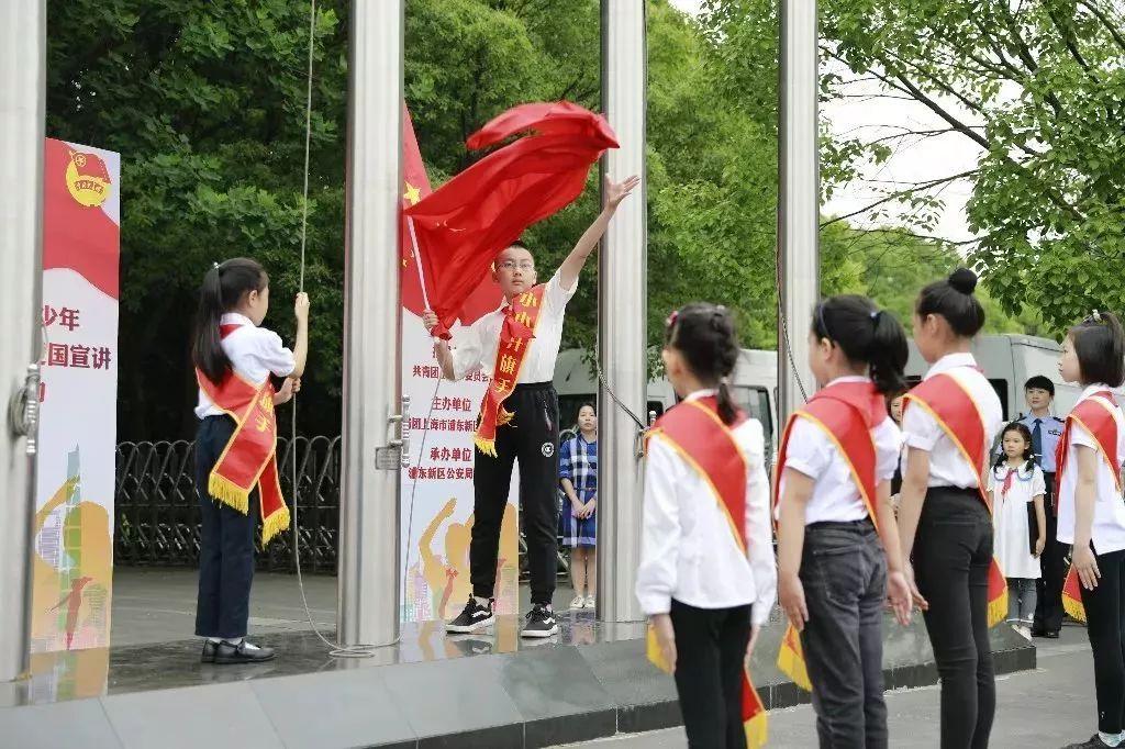 特殊使命电影，与自然美景的浪漫之旅